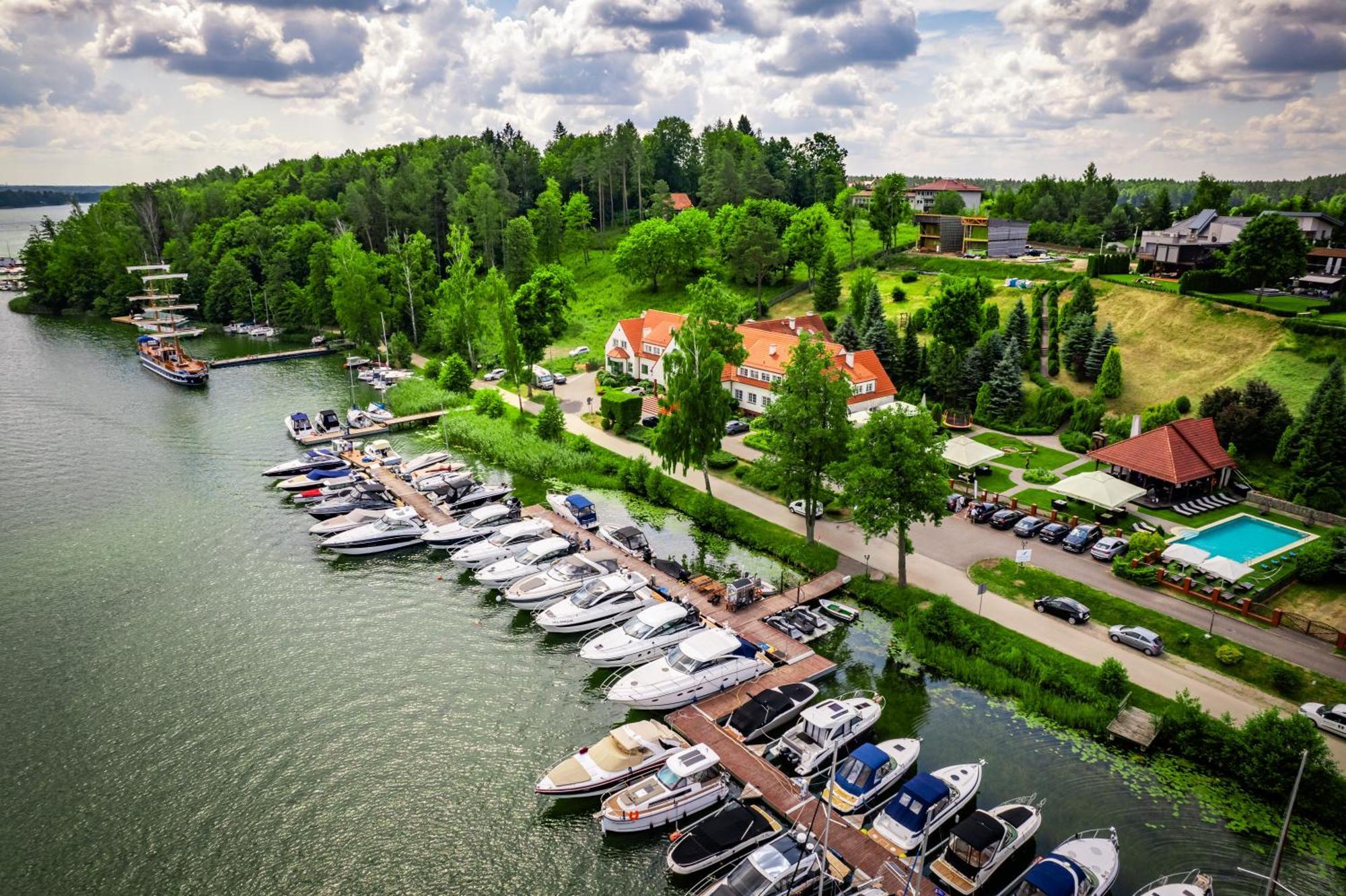 Amax Boutique Hotel Mikołajki المظهر الخارجي الصورة